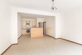 Dit aangename gelijkvloers appartement is gelegen in de Hanswijkstraat 80, op een centrale en vlot bereikbare ligging in Mechelen. De...