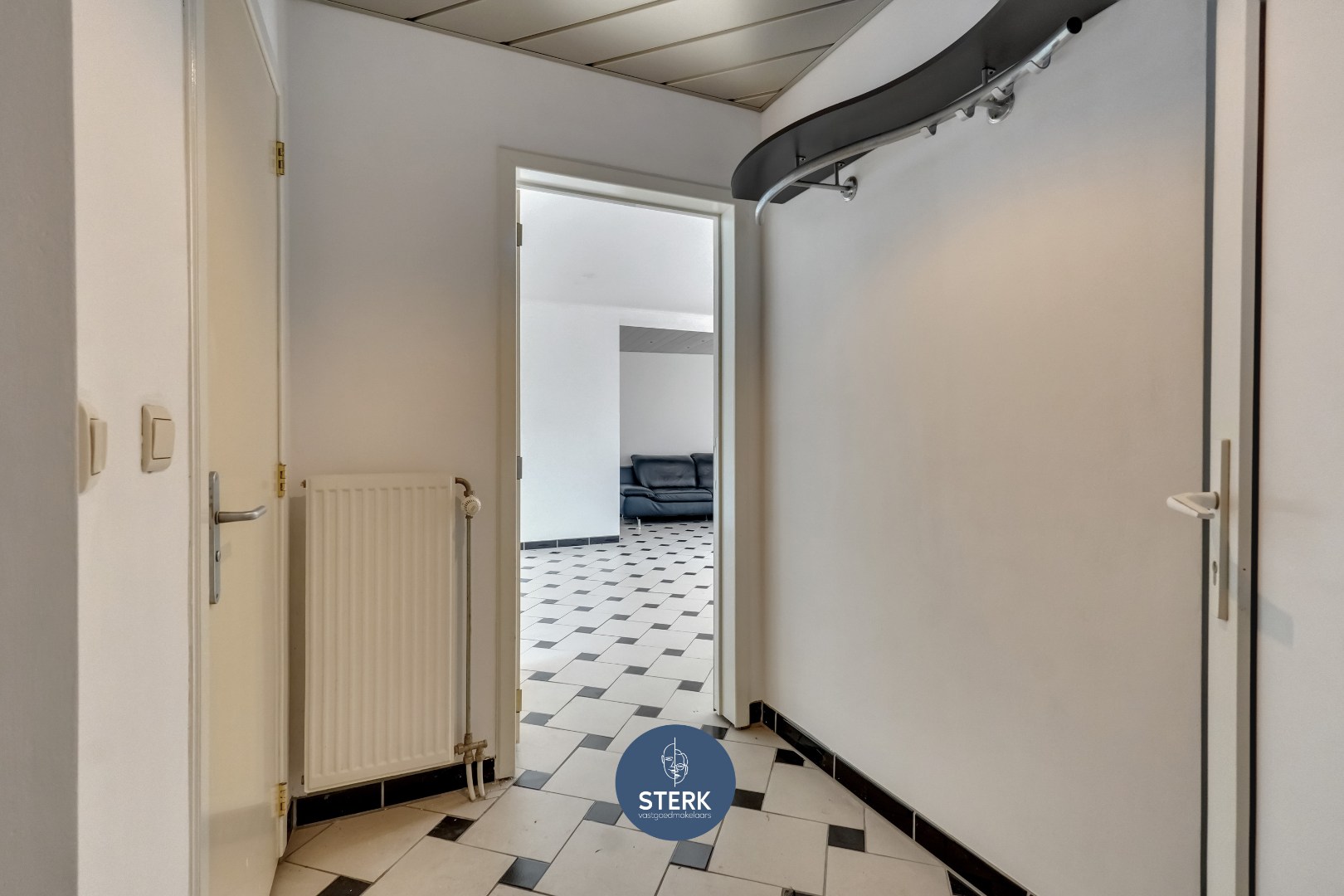 RUIM DUPLEX-APPARTEMENT MET 2 TERRASSEN IN HET CENTRUM VAN LANAKEN ! - foto 5