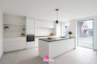 Op zoek naar een energiezuinige, instapklare nieuwbouwwoning met ruimte, comfort en privacy? Dan is deze moderne woning in het charmante Otegem...