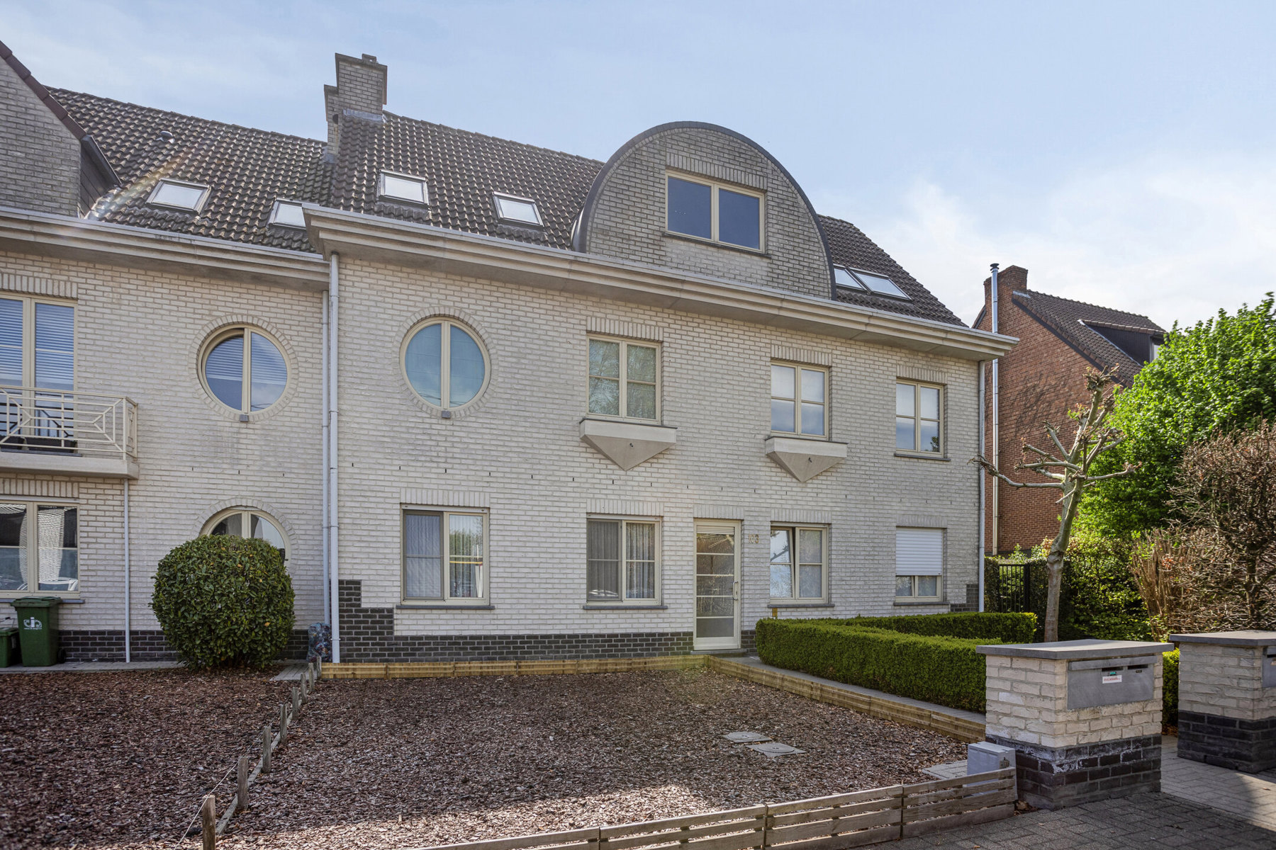 Duplex app van 165 m² met kelder en dubbele garage - foto 1