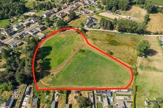 Perceel landbouwgrond van 15.949m2 te Heist-op-den-Berg. De grond is altijd gebruikt geweest als weiland voor paarden. <br /><br />Het perceel is te bereiken via de Mechelbaan en is rustig gelegen. Rondom het perceel is een piste aangelegd. De grond is vrij van pacht en beschikbaar vanaf het verlijden van de akte. <br /><br />Voor meer info kan u contact opnemen via jakob@reds.be of op 0483 488 249