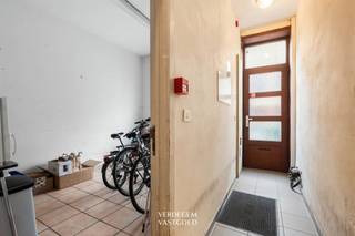 <p><span>46, rue Spiegelhof - 5 chambres d'étudiants</span></p><p><span>Prix de vente : 495 000 euros</span></p><p><span>Revenu locatif total : 2 110 euros/mois</span></p><p><span>Certificat de conformité 2025-2035</span></p><p><span>PEP, amiante et urbanisme en cours de demande</span></p><p><span> </span></p>