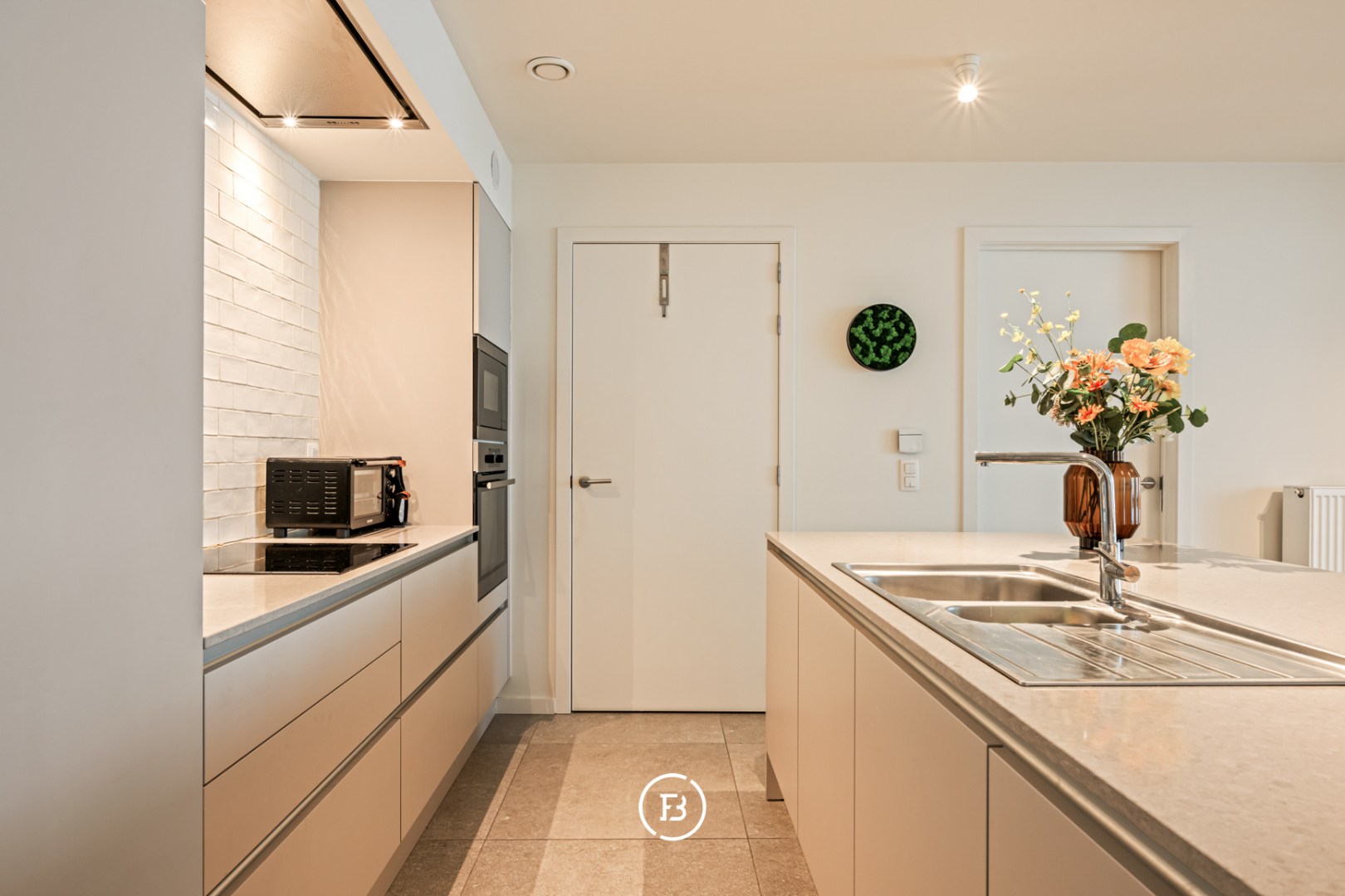 Modern apartment - photo 4