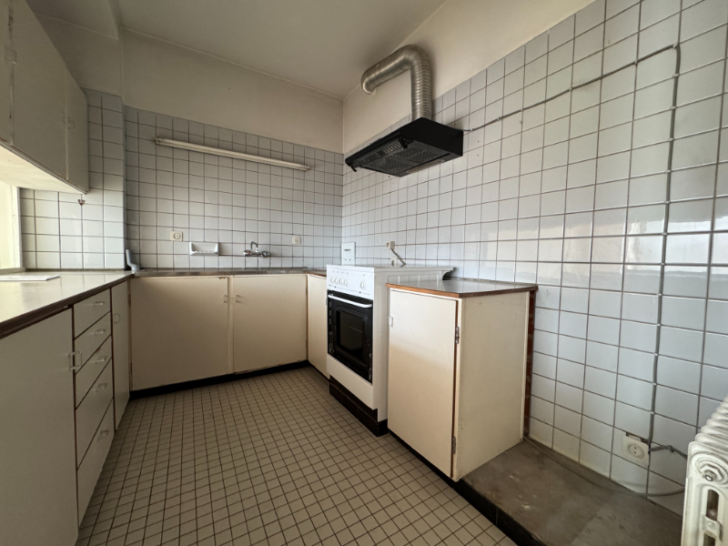 Verzorgd - te renoveren - Appartement met ruime Garage en Kelder en terrasje TE KOOP op TOPLIGGING via EXPERT-IMMO - foto 5
