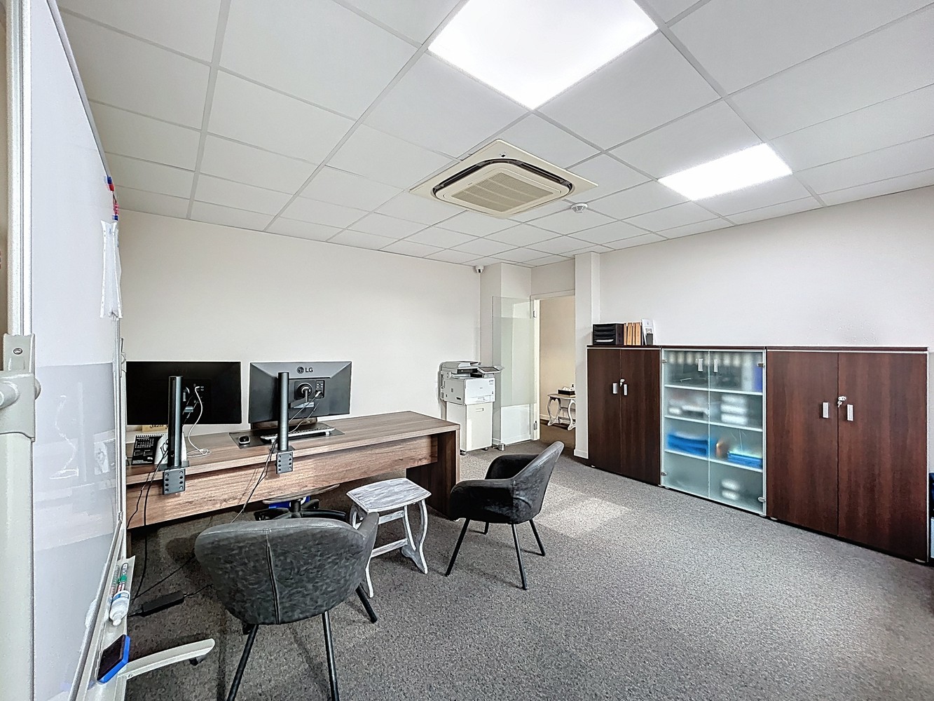 Kantoor op toplocatie met gratis parking en terras! - foto 4