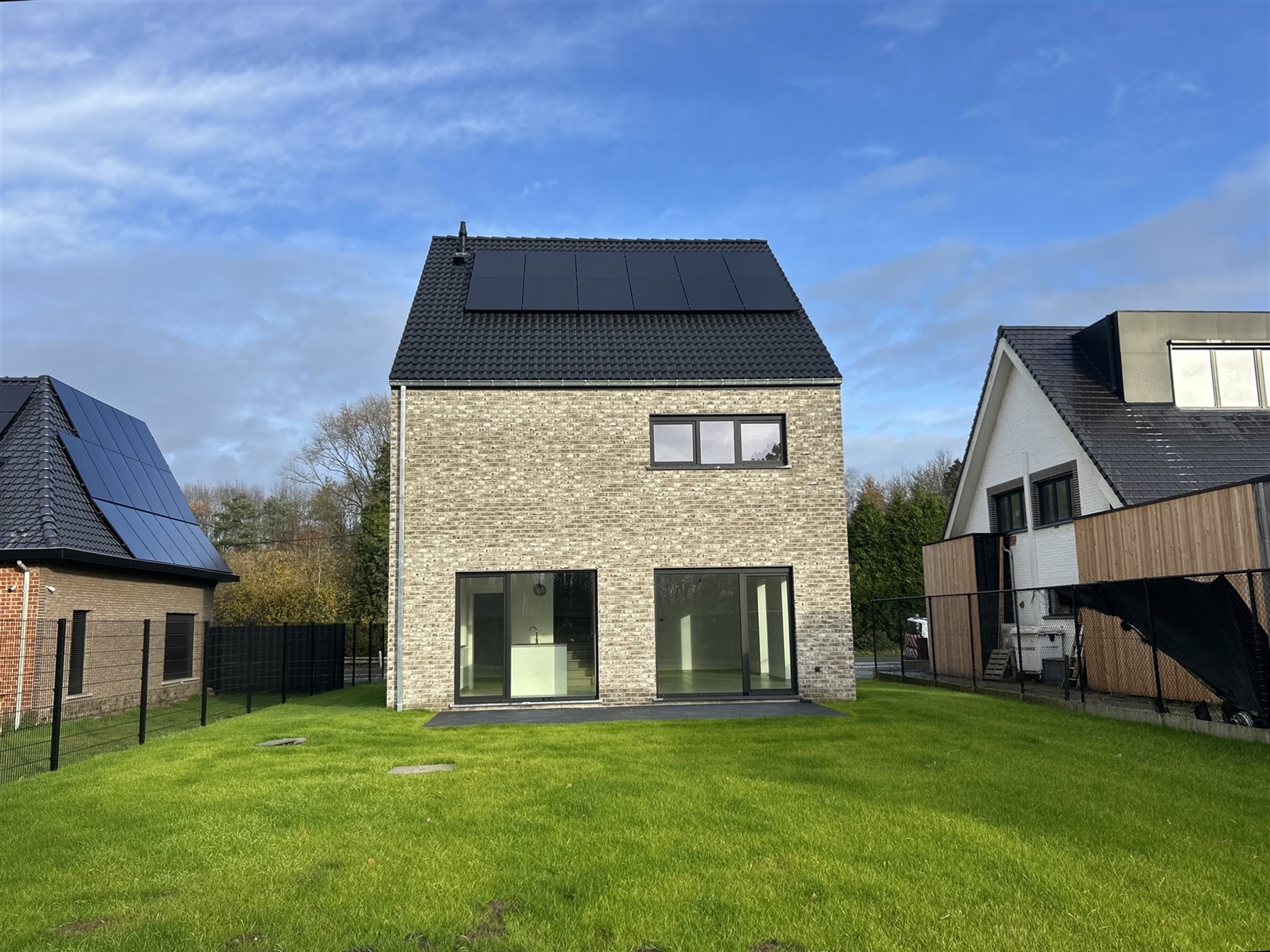 OPEN HUIS Zat. 20/12 Nieuwbouwwoning met 4 slpks te huur - foto 3
