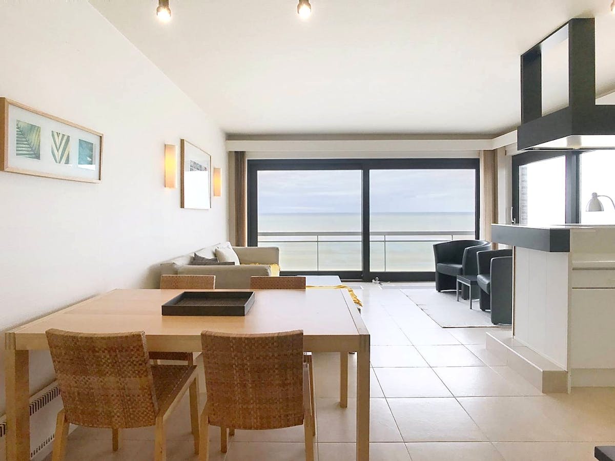 Bel appartement d'angle avec vue frontale sur la mer à louer ! - photo 3