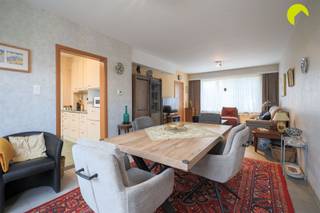 ²Maison spacieuse (162m ) qui est située au centre avec un jardin ensoleillé et un garage !La maison est idéalement située près du centre d'Hoboken...