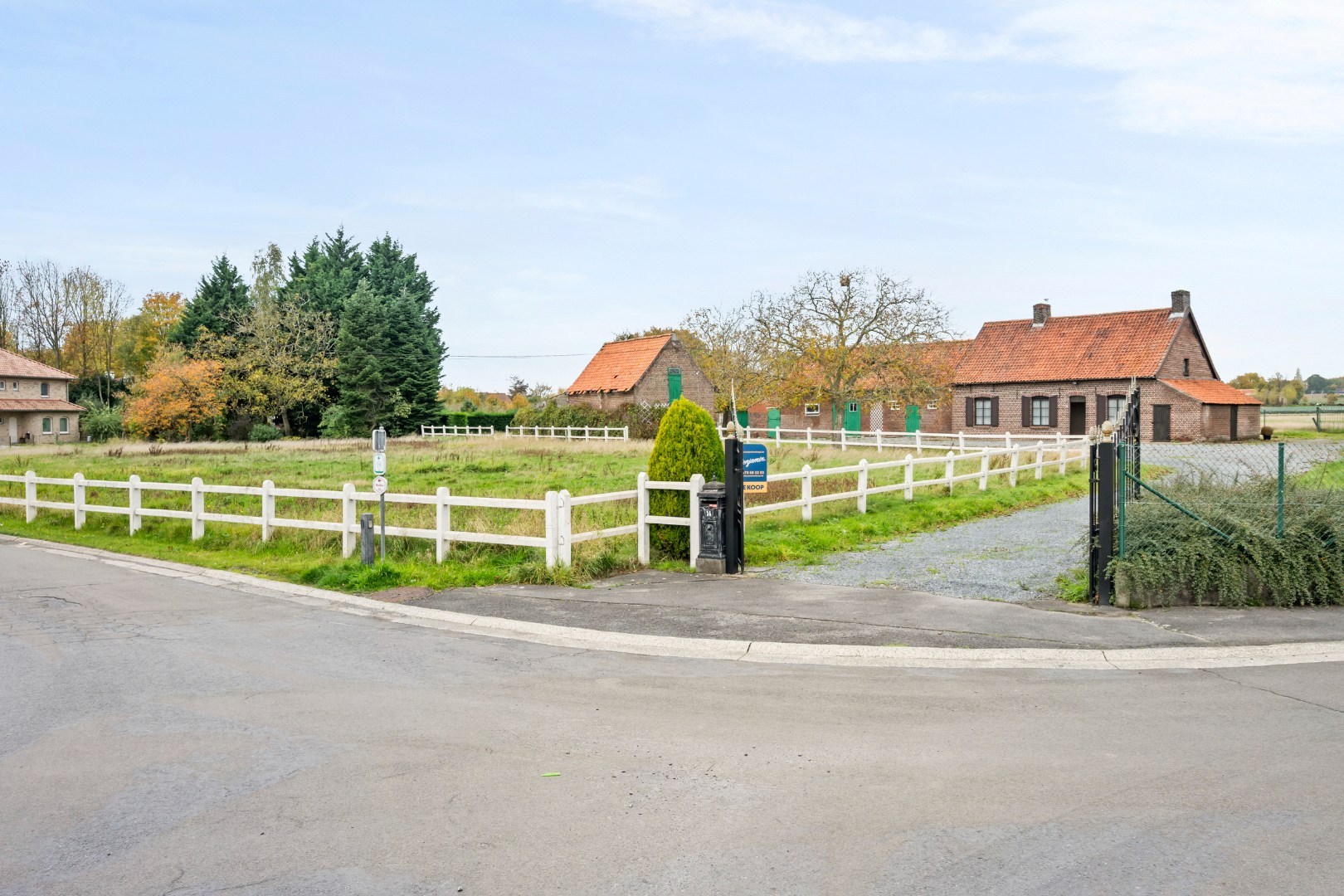 Te renoveren hoeve met prachtig landelijk verzicht in de Kapelhoek in Roeselare - foto 5