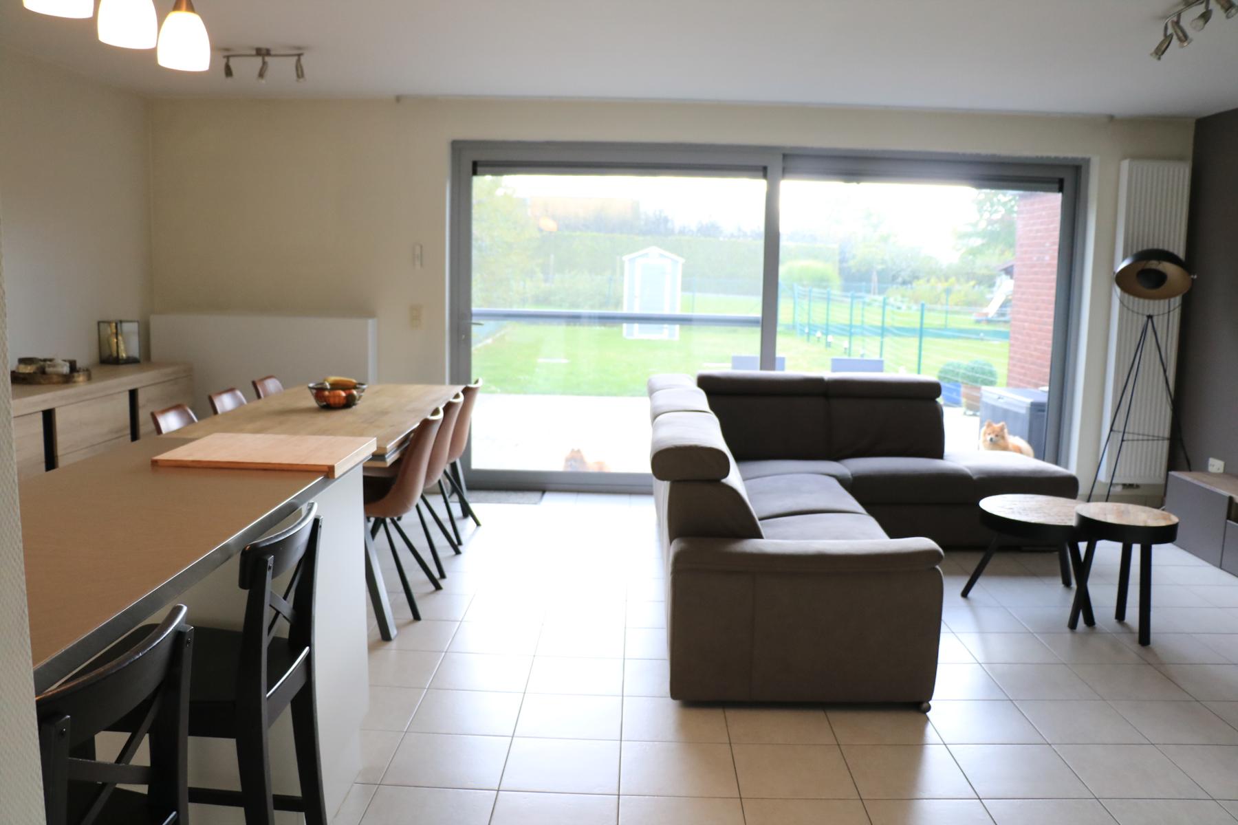 Gelijkvloers appartement met 1 kamer, bureau en tuin - foto 3