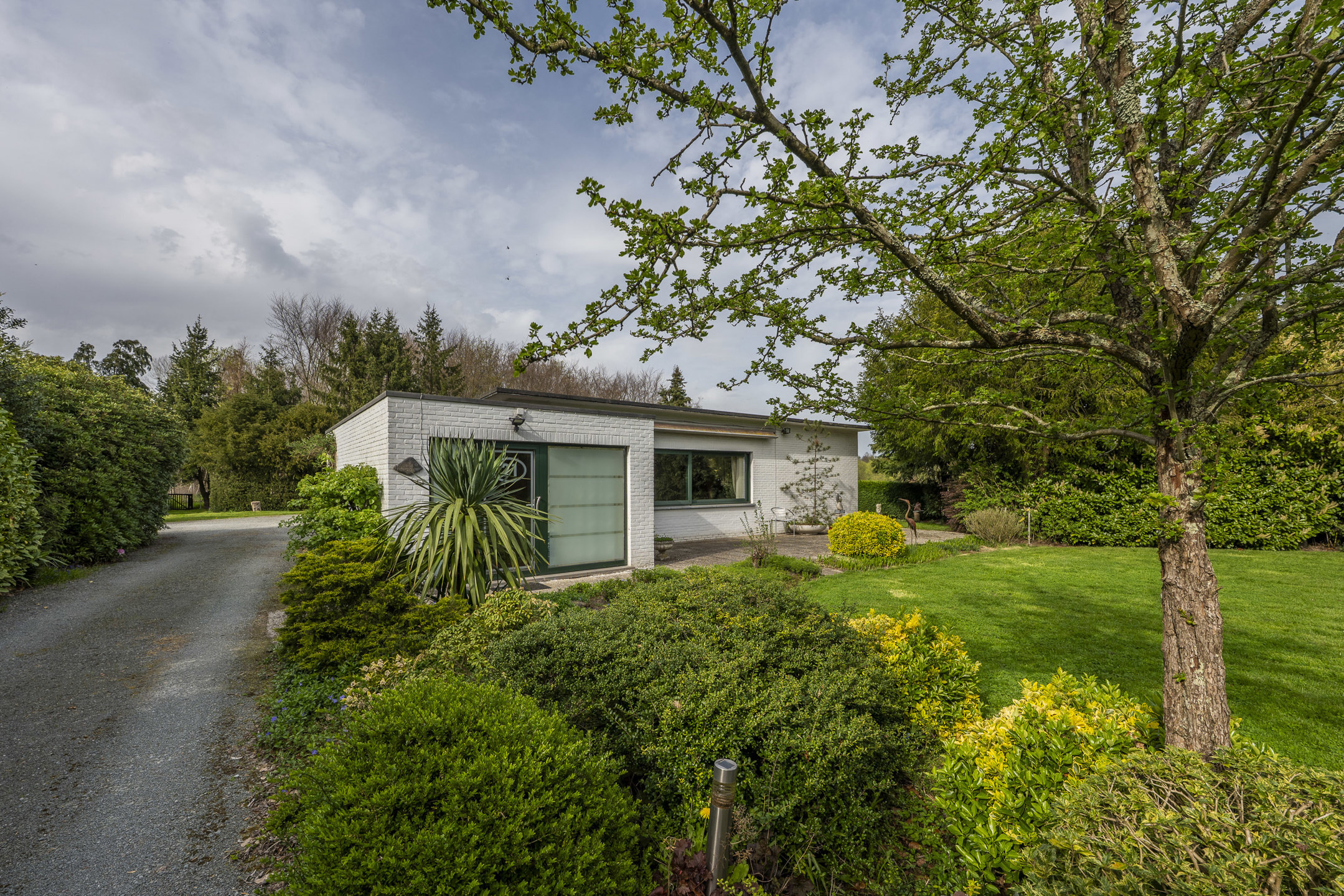 Topligging tussen velden: gelijkvloers wonen met knappe tuin - foto 3