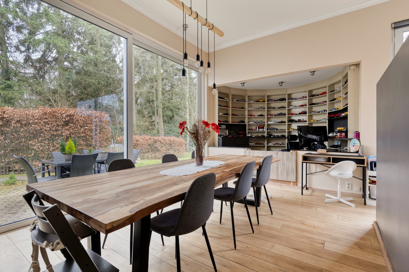 House for sale in Brasschaat with 6 bedrooms - photo 5