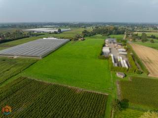 Te midden van een idyllische locatie in een groene omgeving te Koningshooikt bevindt zich deze ruime landbouwwoning met mogelijks 3 slaapkamers op...