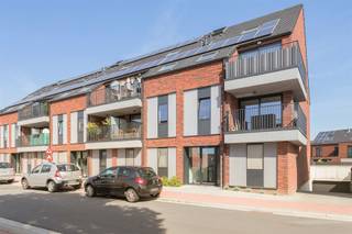 KWALITATIEF, RECENT EN ENERGIEZUINIG APPARTEMENT 79M² MET 2 SLAAPKAMERS, TERRAS EN ONDERGRONDSE AUTOSTAANPLAATS1ste verdieping met lift - ligging in...