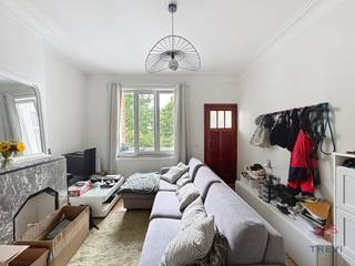 UCCLE Proche du Parc Duden et du Parc de Brugmann ainsi que toutes les commodités, appartement 1 chambre avec bureau/dressing de +/- 77m² situé au...