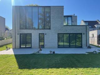 Unieke nieuwbouw villa met mogelijkheid tot het uitoefenen van een vrij beroep op een toplocatie, nabij de markt van Wemmel, de Ring 0, het UZ...