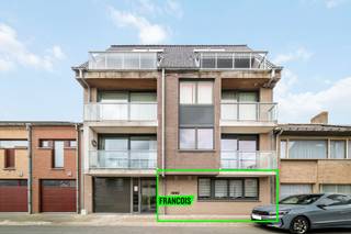 Dit gelijkvloers appartement is gelegen in residentie Espace aan de Hasseltstraat 38 bus 0001 in Bredene, in een rustige doodlopende straat...