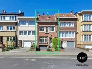 Immo Store presenteert deze ruime bel-étagewoning, gelegen in de gegeerde Basilieklaan te Sint-Agatha-Berchem. De woning biedt een uitstekende...