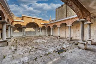 Commercial for sale in Bruges