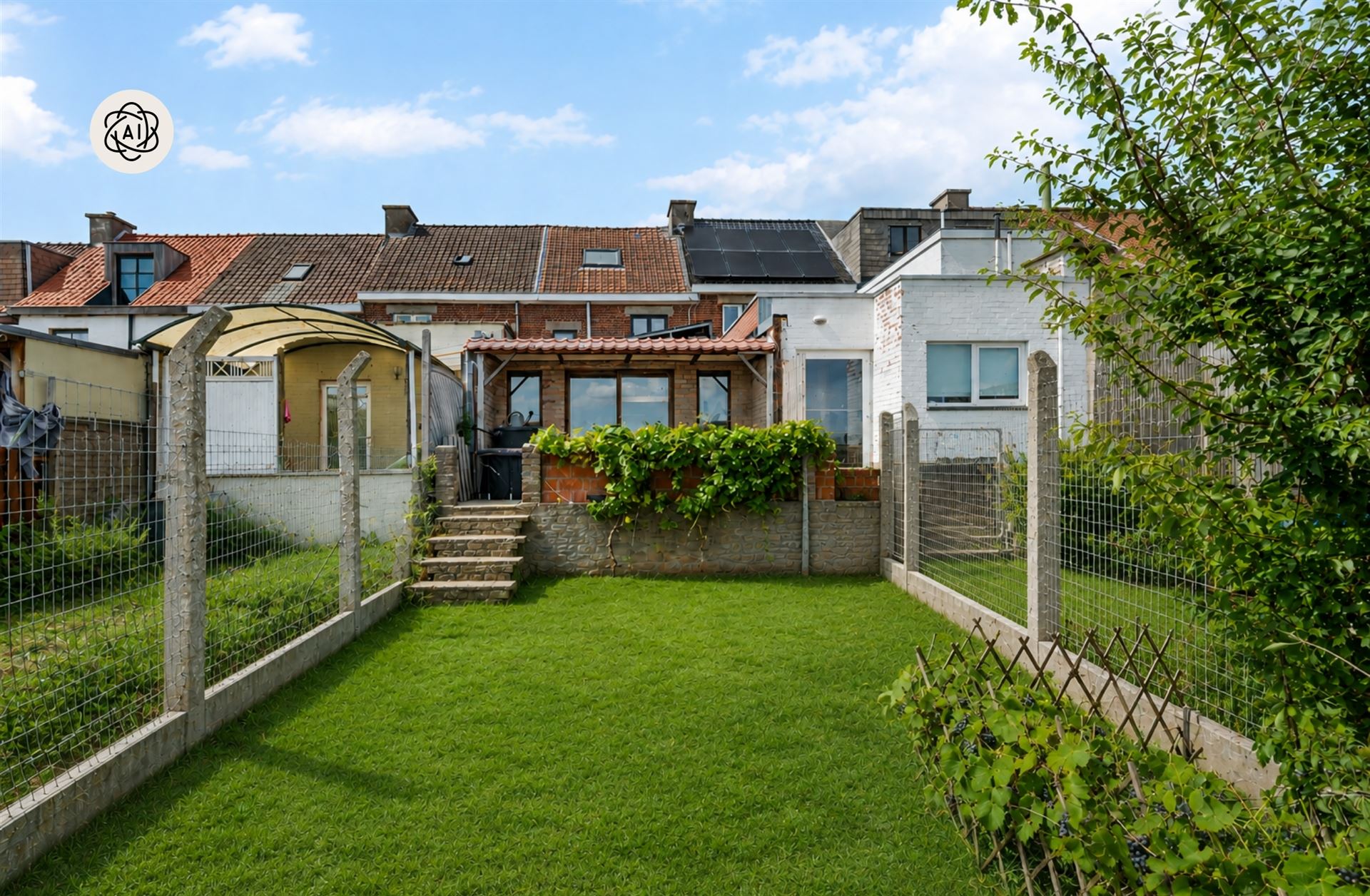 4-bedroom home with a beautiful view of the greenery - photo 2