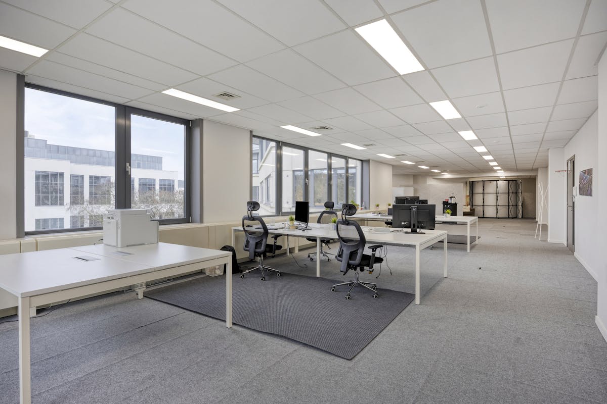 Bureau rénové avec 6 places de parking à vendre à Zaventem - photo 3