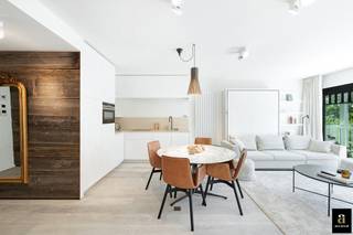 Licht en ruim appartement met zonneterras en uniek zicht op het Duinenwatermeer. Dit smaakvol afgewerkte appartement bevindt zich op de...