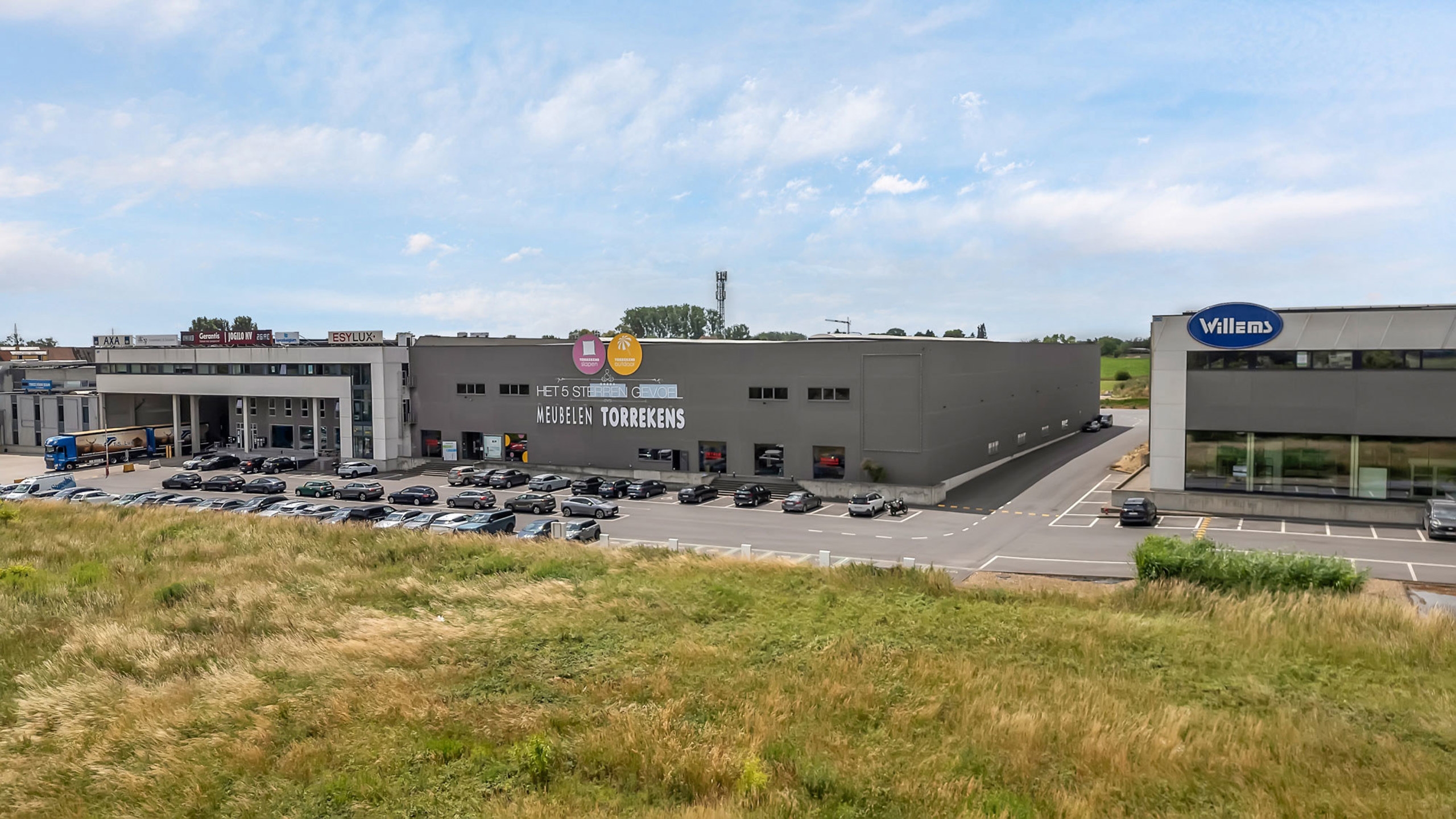 Magazijn en/of showroom met zichtbaarheid langs N45 - foto 2