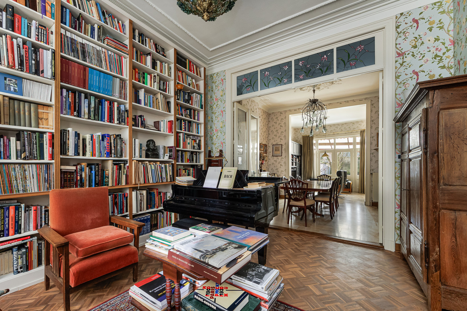 Karaktervolle meesterwoning met grote tuin en polyvalent bijgebouw - foto 3