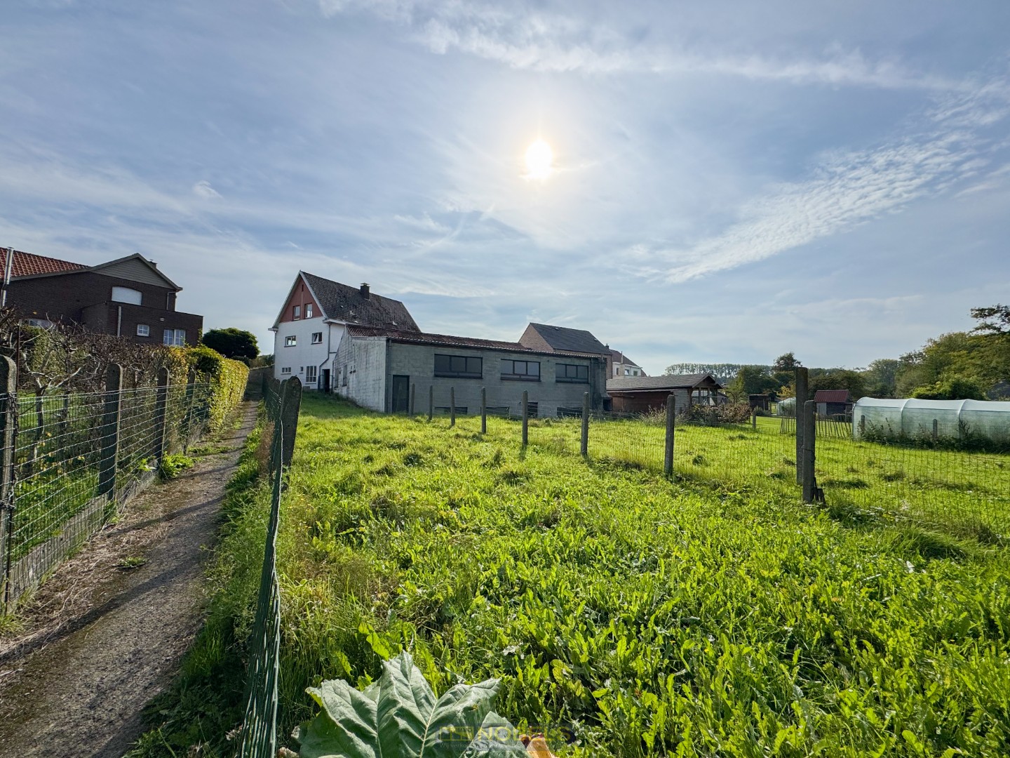 Te koop, ruime gezinswoning met loods op landelijke ligging te Brakel! - foto 3