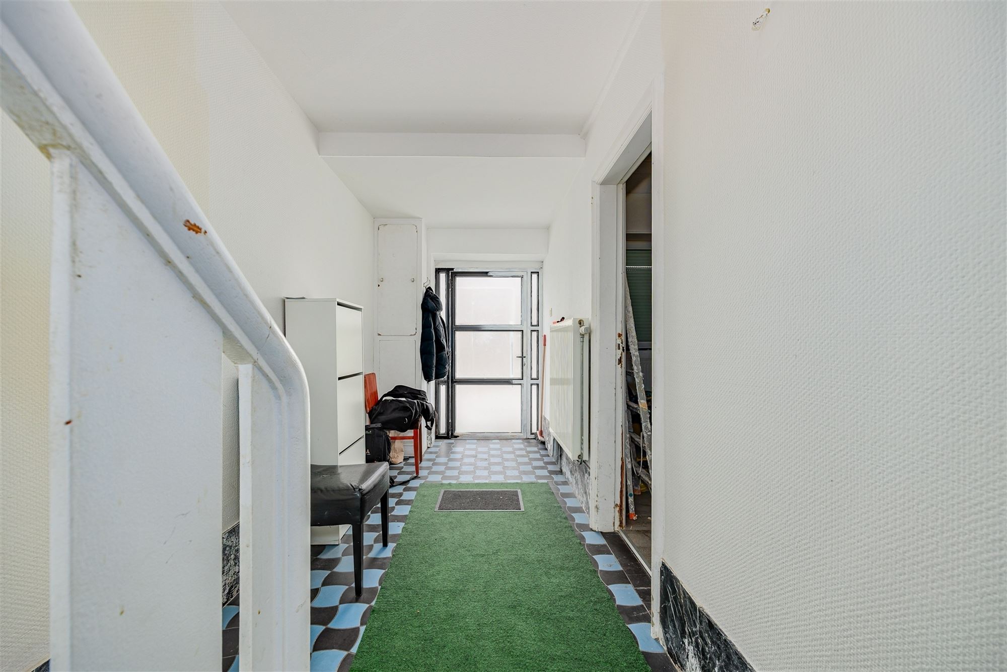 Instapklaar huis met magazijn in het centrum - foto 3
