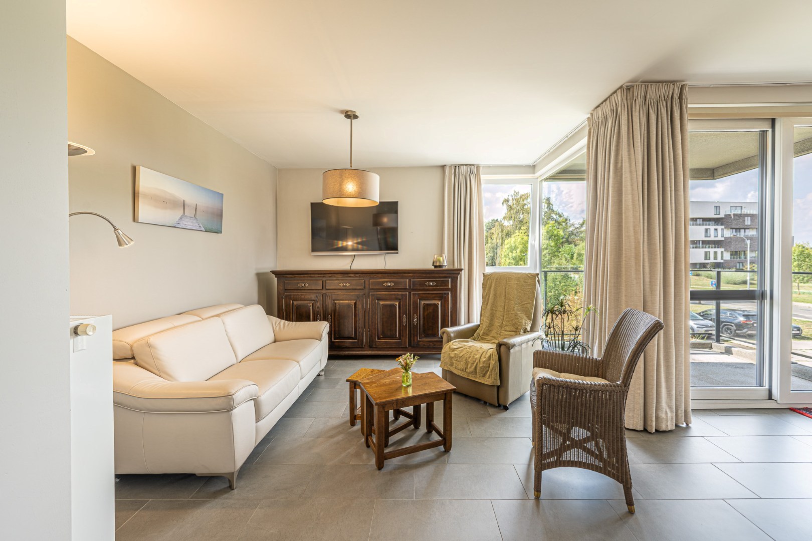 Recent, ready-to-move-in apartment with 2 bedrooms, terrace, and covered parking space in Lauwe. - photo 4