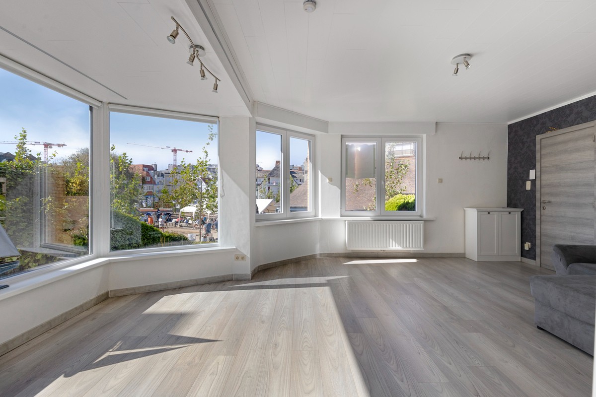 Ruim appartement met uitzonderlijke tuin en inpandige garage - foto 5