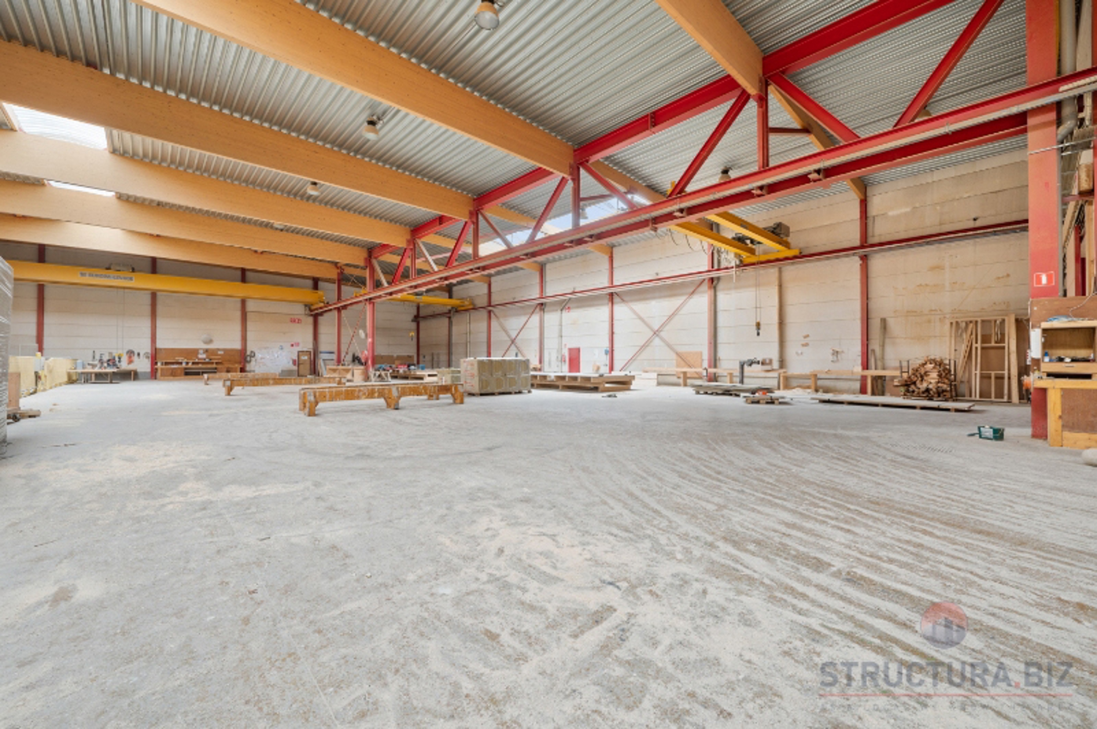 Schitterend, ideaal uitgerust, deelbaar industrieel gebouw te koop in Marche-en-Famenne - foto 2