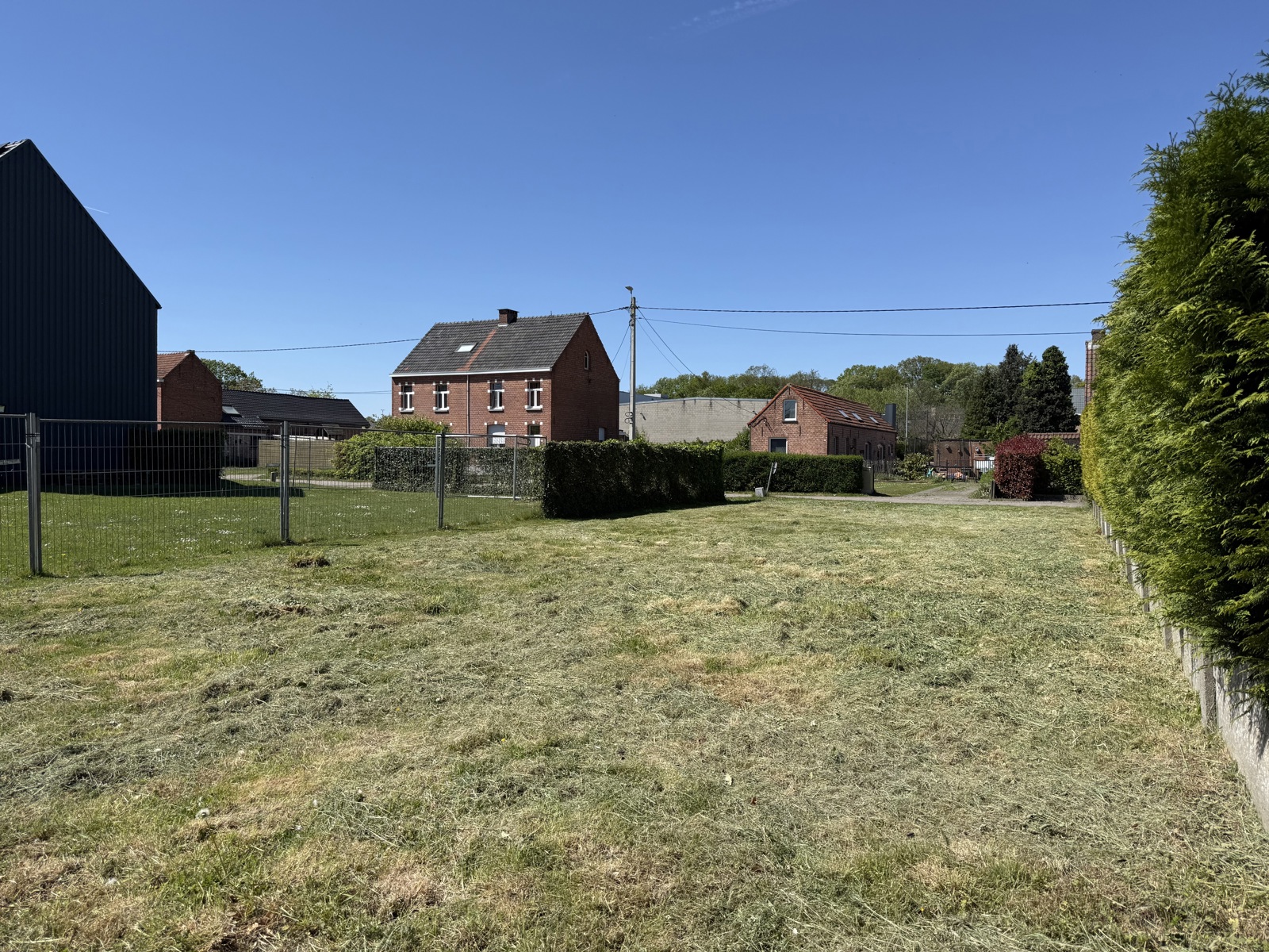 Gunstig gelegen bouwgrond (295m²) voor een halfopen bebouwing. - foto 5