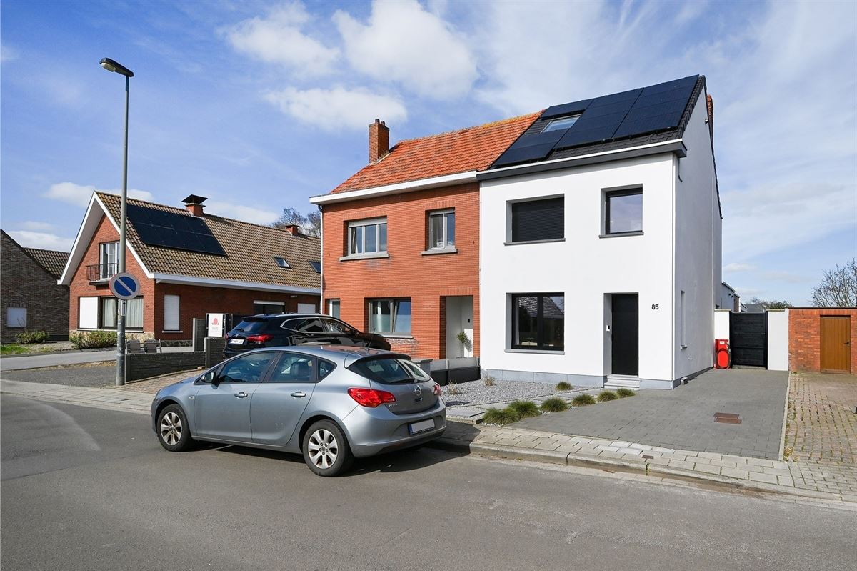 Geheel gerenoveerde woning met leuke tuin en grote garage - foto 5