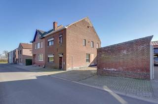 Ruime eengezinswoning met potentieel in het landelijke RosmeerBent u op zoek naar een woning met ruimte, charme en mogelijkheden? Dan is deze...