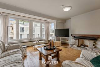 Interesse? Meer informatie op www.SWEVERS.be - Wie droomt van veel ruimte, drie slaapkamers en twee terrasjes in het bruisende centrum van Genk,...