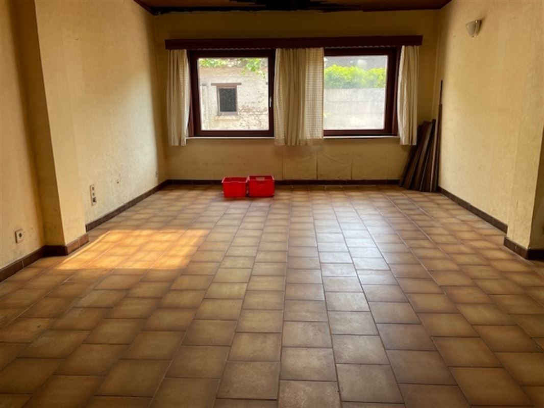 Te renoveren woning met 3 slaapkamers - foto 2
