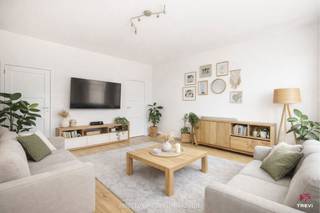 ANDERLECHT, near Bizet and La Roue, charming single-family house of approx. 150 m² of living space with large workshop/storage room, built in 1945, on a plot of approx. 1.66 acres. It is laid out as follows: Ground floor: garage (2 cars), large workshop/storage room of approx. 100 m²; First floor: living room of approx. 25m², office of approx. 13.5m², fitted kitchen, shower room; Second floor: 2 bedrooms (approx. 25m² and approx. 13m²); Attic of approx. 10m². All surface areas are given as an indication. PEB: G, 104kg/ (m²/ year). Electricity COMPLIANT. Don't delay, visit today! INFORMATION TREVI NORD: 02.410.10.30
Visit our Facebook page Trevi Nord