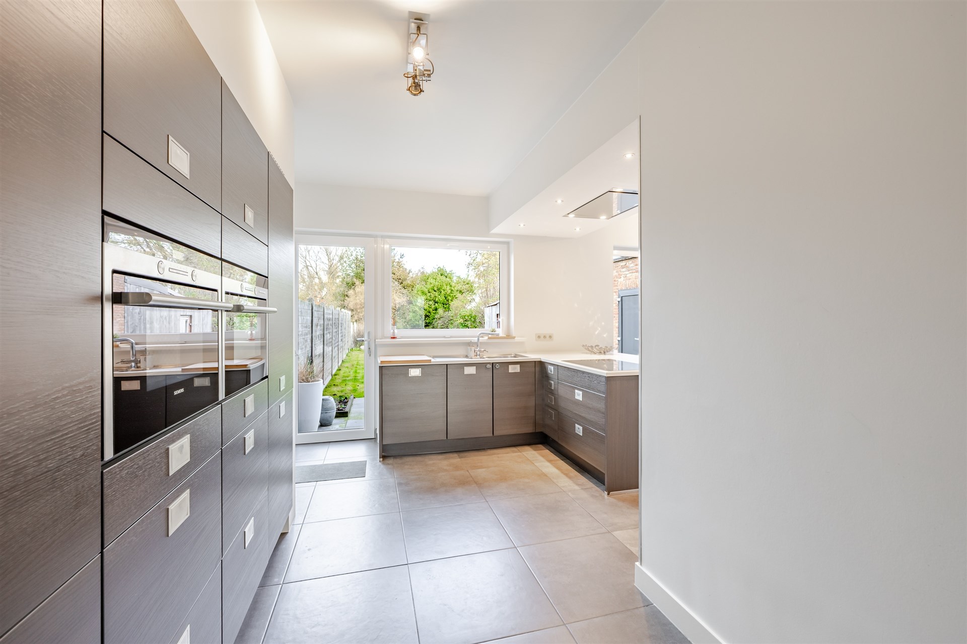 Modern ingerichte gezinswoning met uitstekende ligging nabij Aalst - foto 5