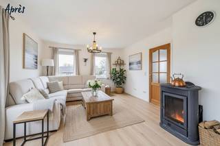 We Invest Sud-Luxembourg vous présente cette superbe villa 4 façades construite en 2003 située dans le village prisé de Marbehan,(commune de Habay)...