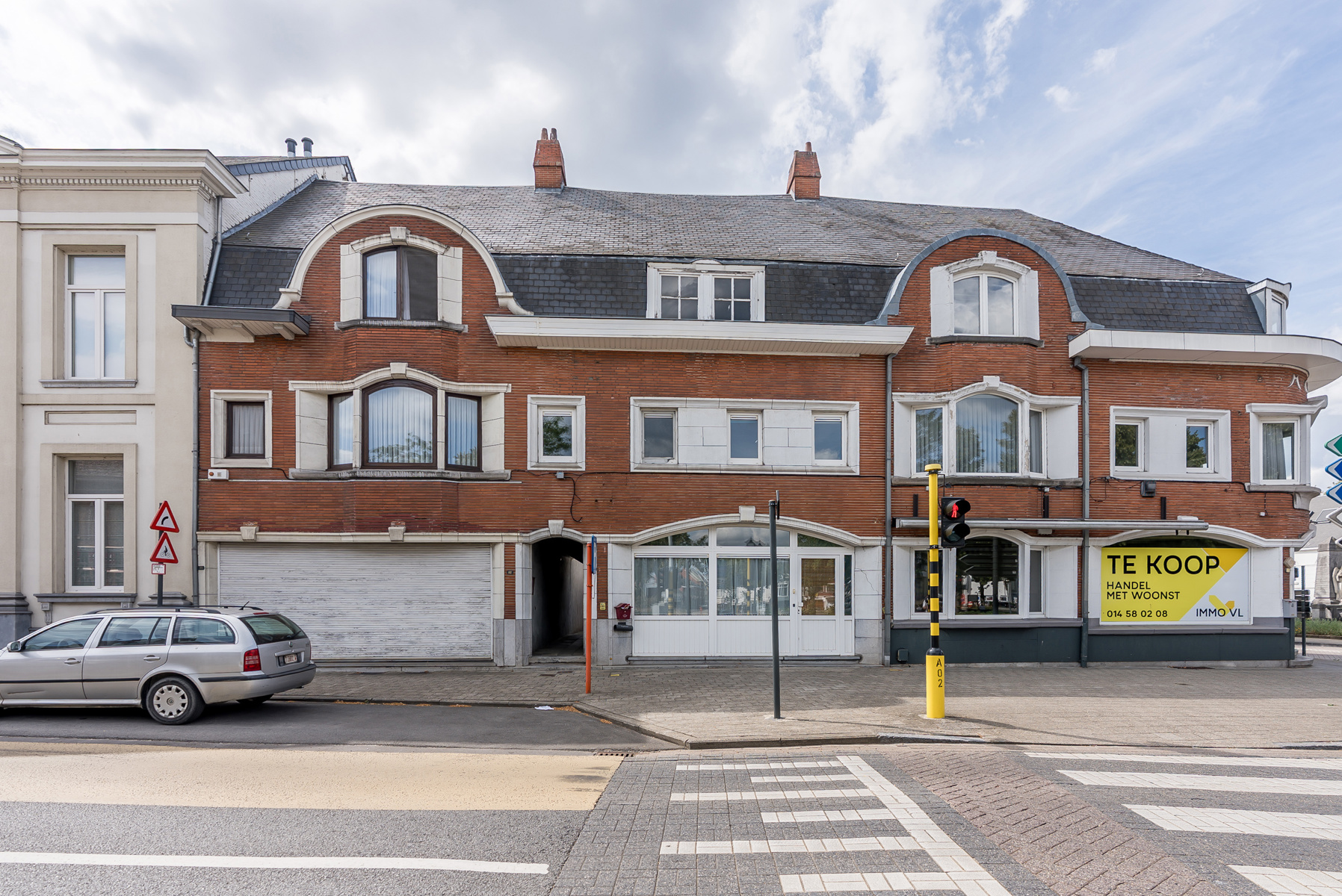 Karaktervolle te renoveren woning in het hartje van Meerhout - foto 1