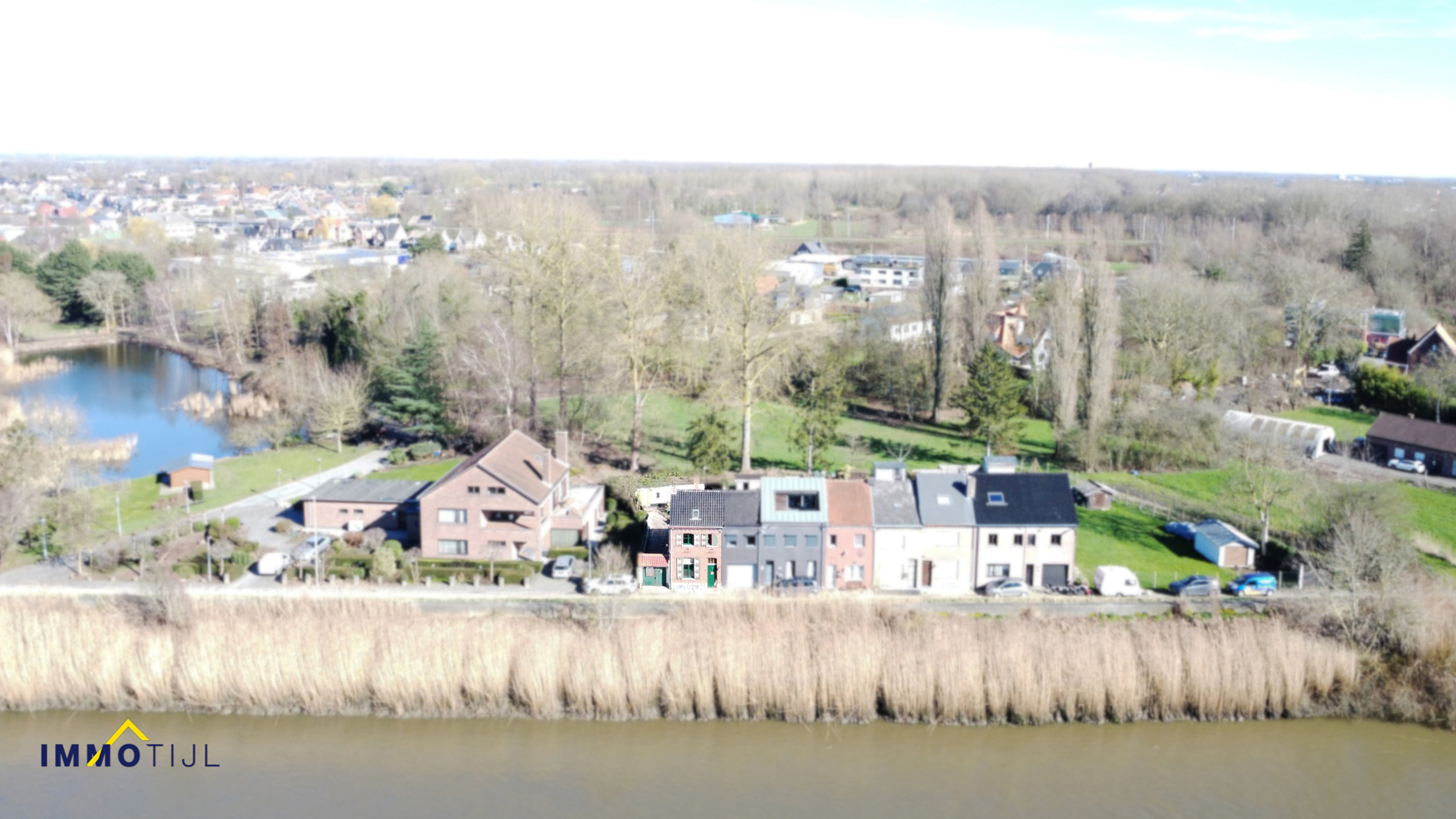 Te renoveren woning langsheen de Schelde in Grembergen. - foto 4