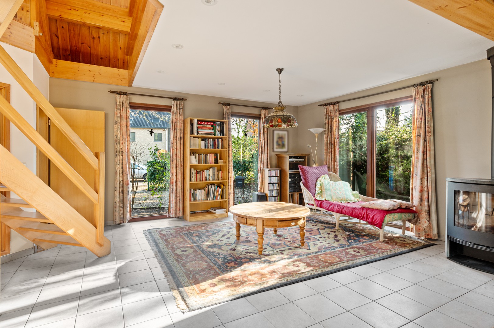 Vrijstaande villa in het groen op een perceel van 3501 m² - foto 4