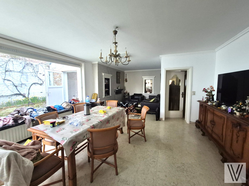 Ruime te renoveren (handels)woning met atelier en met parkeermogelijkheden - foto 4