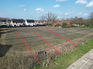 Prachtige bouwgrond (lot 9) te koop in WesterloDeze aantrekkelijke vergunde bouwgrond is gelegen in een grote verkaveling van veertien percelen en...
