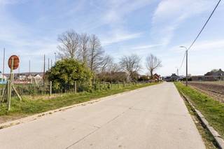 FOR SALE IN GERAARDSBERGEN<br />Looking for a beautifully located ‘building plot’ (for open construction) with a total area of 3497m2 with adjoining meadows.<br /><br />We are offering the following three plots as a single “building plot” <br />Plot 1:  A179C, building land, 1335 m² <br />Plot 2: A179B, meadow, 749 m² <br />Plot 3: A180, meadow, 1413 m²<br /><br />-  no building obligation <br />-  not located in a housing development<br />-  total length along the street is approximately 72 m <br />-  not in a flood-prone area <br /> - free of use, no lease, etc. <br />-  plots are not sold separately <br />-  850 m from Moerbeke train station with easy connections to Brussels, among other destinations <br />-  900 m from Moerbeke market square with supermarket, bakeries, etc. <br /><br />For additional information (land registry, soil certificates, VGI, VIP, building regulations), please contact Katrien: 0473.42.76.99 or via email at katrien @cornelis-goeman.be <br />The dimensions stated are for information purposes only and are not binding.