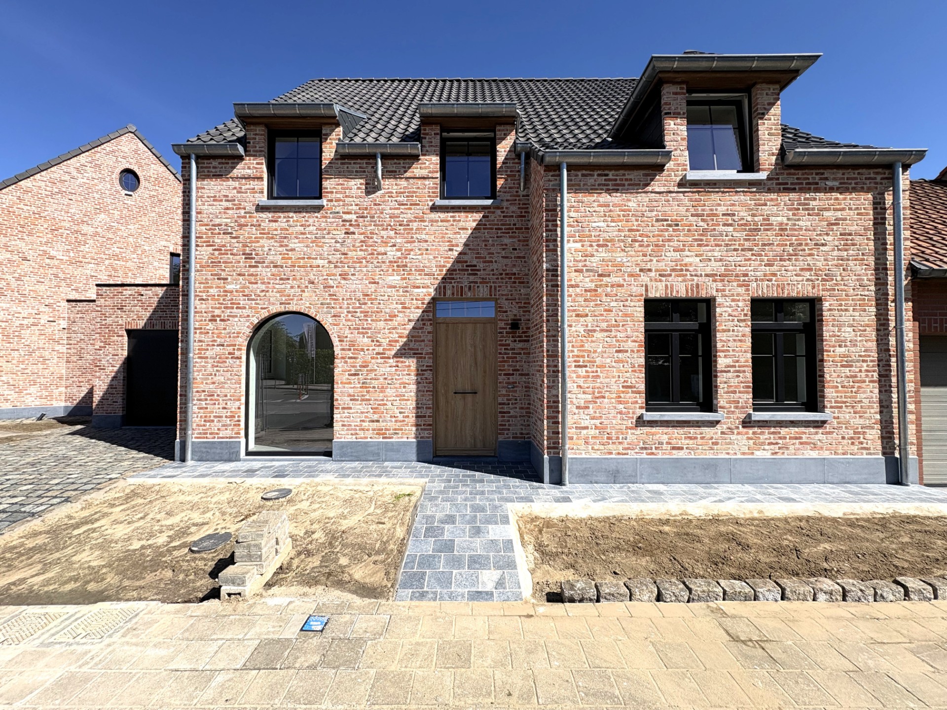 House for rent in Waregem with 4 bedrooms - photo 1