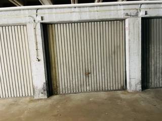 Garagebox in het centrum van Deinze, op wandelafstand van trein- en busstation.