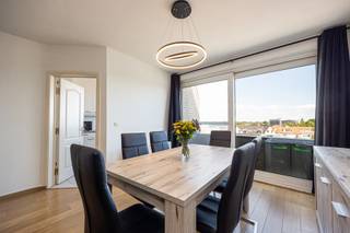Dit appartement bevindt zich op de vijfde verdieping van een goed onderhouden en rustig gebouw in de Antwerpsestraat 75 in Boom. Dankzij de...